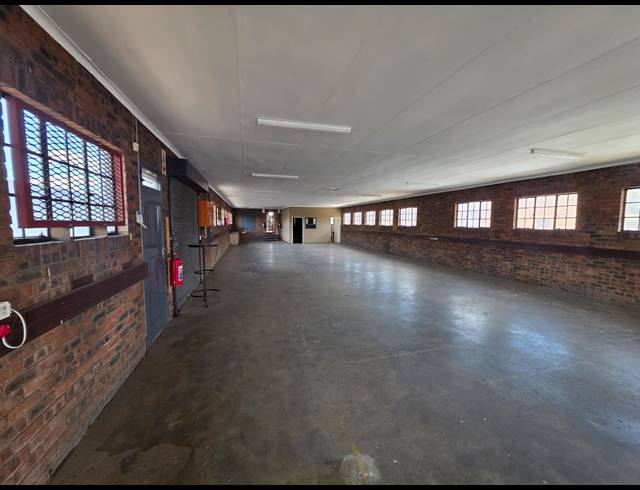 270M² WAREHOUSE TO LET IN ALRODE